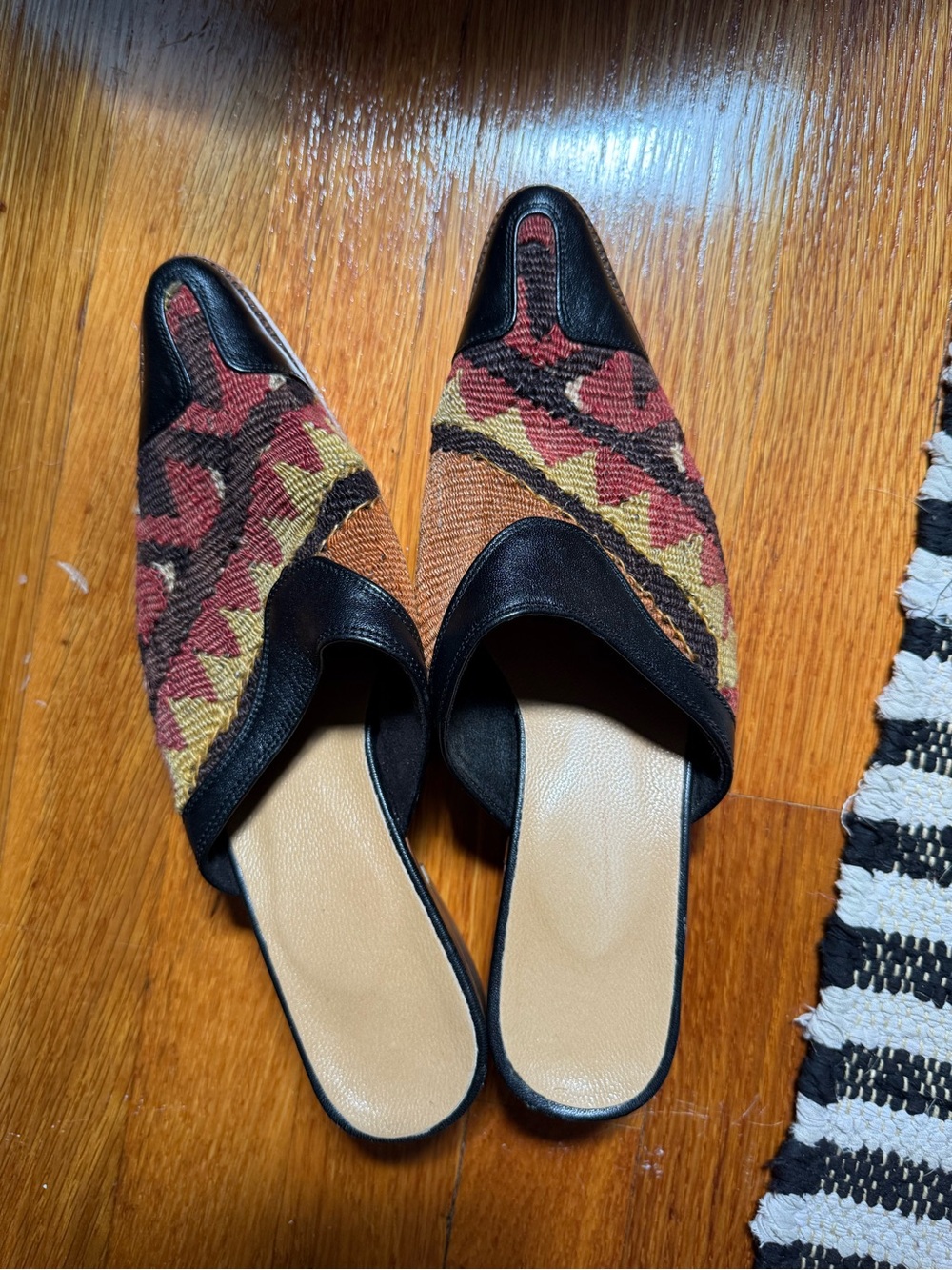 VTG Kilim 100% Wool Pattern Slip-On Mules Slides Heels 8